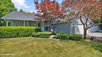 305 E Summerfield Loop, Hayden, ID 83835
