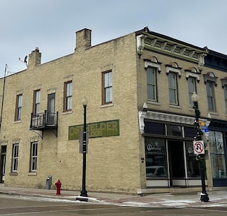 513 Broadway St, Sheboygan Falls, WI 53085