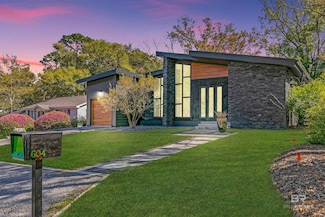 604 Johnson Ave, Fairhope, AL 36532