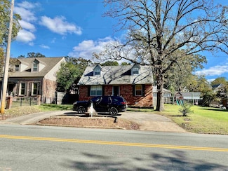 2511 N University Ave, Little Rock, AR 72207