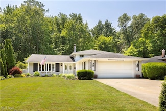 27933 Edgepark Blvd, North Olmsted, OH 44070
