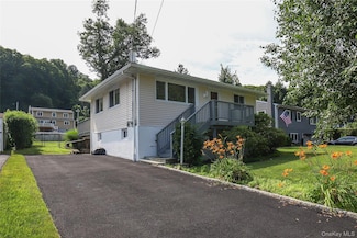 66 Putnam Rd, Cortlandt Manor, NY 10567