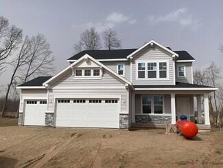 7861 NE Woodhurst Dr, Rockford, MI 49341