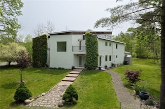 133 E King Rd, Ithaca, NY 14850