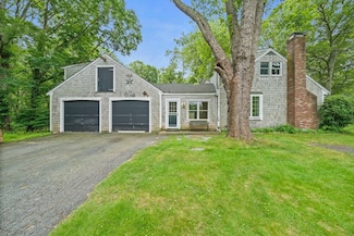 98 Freeman Rd, Yarmouth Port, MA 02675