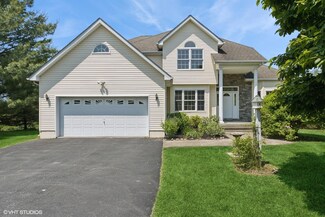 195 Old Castle Point Rd, Wappingers Falls, NY 12590
