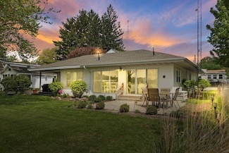 W5229 Surfwood Dr Unit 3B, Elkhorn, WI 53121