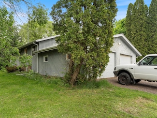 2176 Meadow Creek Ln, Rice Lake, WI 54868