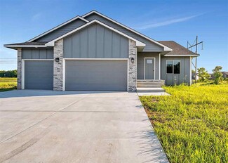 2036 E Highridge St, Park City, KS 67219