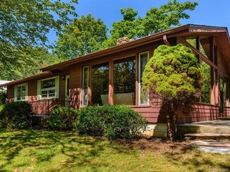 115 Wild Cherry Rd, Asheville, NC 28804
