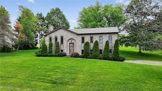 228 Bowman Rd, Bridgeville, PA 15017