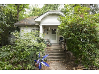 3679 SE 14th St, Gresham, OR 97080