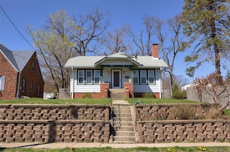 832 4th St, West Des Moines, IA 50265