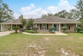 130 Morrison Dr, Lucedale, MS 39452