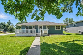 618 E 4th St, West Liberty, IA 52776