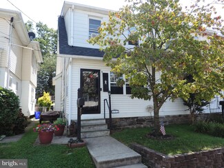 132 E Washington Ave, Clifton Heights, PA 19018