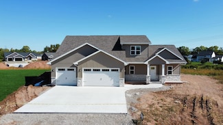 1762 Loyal Dr, Neenah, WI 54956