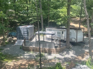 9663 Stone Hollow Dr, Goose Creek Lake, MO 63036