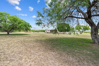 6032 Sundance Cir, Mathis, TX 78368
