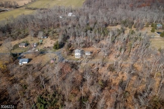 47 Hewitt Rd, Stockton, NJ 08559