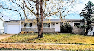 6720 Cherryvale Dr, Hazelwood, MO 63042