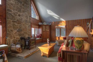 566 Windy Rise Ln E, Londonderry, VT 05155