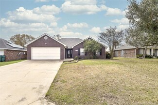 911 Mcdaniel Dr, Lake Charles, LA 70605