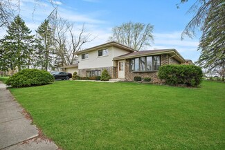 7800 W 107th St, Palos Hills, IL 60465