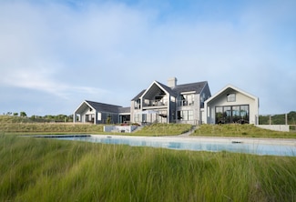 10 Maxey Pond Rd, Nantucket, MA 02554