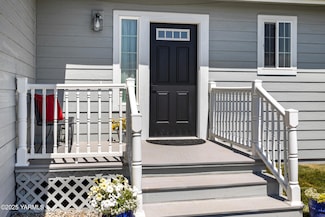 3485 Selah Loop Rd, Selah, WA 98942
