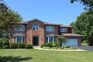 26548 S Fox Wood Dr, Monee, IL 60449