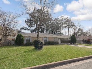 827 Scarlet Oak St, Nacogdoches, TX 75964