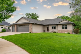 426 Russell Dr S, Holmen, WI 54636