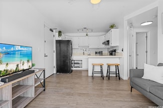 1432 Keeaumoku St Unit 201, Honolulu, HI 96822