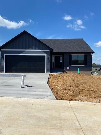 1644 Driftwood Ln, Moscow Mills, MO 63362