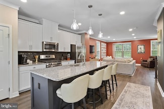 19717 Green Village Dr, Montgomery Village, MD 20886