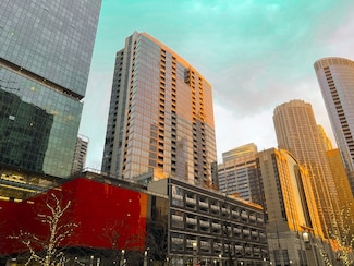 240 E Illinois St Unit 2206, Chicago, IL 60611