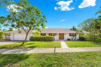 1722 Lake Osborne Dr, Lake Worth, FL 33461