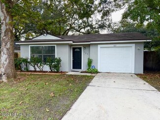 162 Camelia St, Atlantic Beach, FL 32233