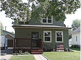 407 Red Wing Ave, Kenyon, MN 55946