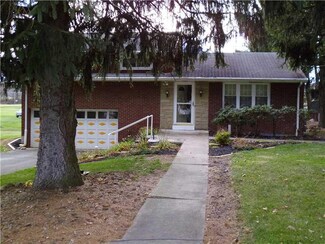 811 8th St, Leechburg, PA 15656