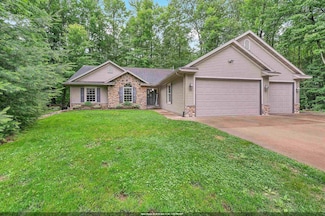 5958 Wood Brook Cir, Little Suamico, WI 54141