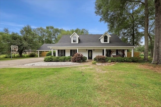 504 County Road 763 N, Buna, TX 77612