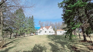 391 Highway 36 W, Saint Paul, MN 55113