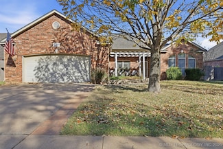 3704 W Boston Place, Broken Arrow, OK 74012