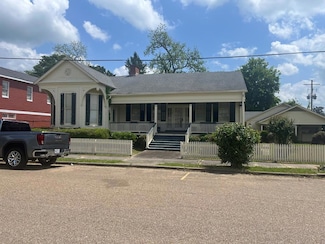 705 Farmer St, Port Gibson, MS 39150