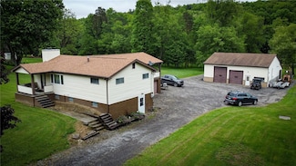 829 Saxonburg Rd, Butler, PA 16002
