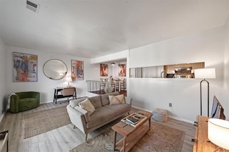 470 W 104th St Unit C, Kansas City, MO 64114