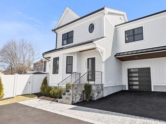 1096 Chestnut St Unit 1096, Newton, MA 02464