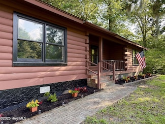 210 Edgewood Dr, Jacksonville, NC 28546